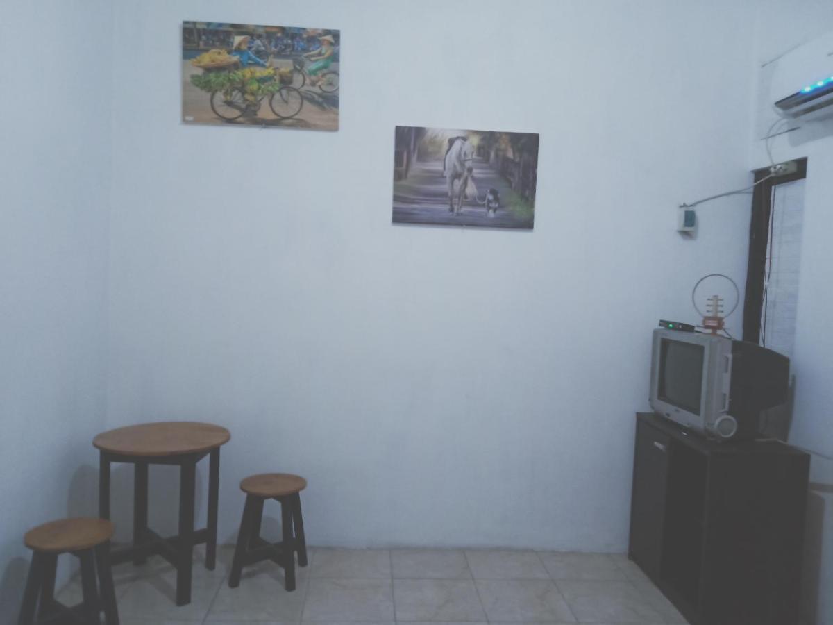 Kost Backpacker Hotel Sidoarjo Exterior foto