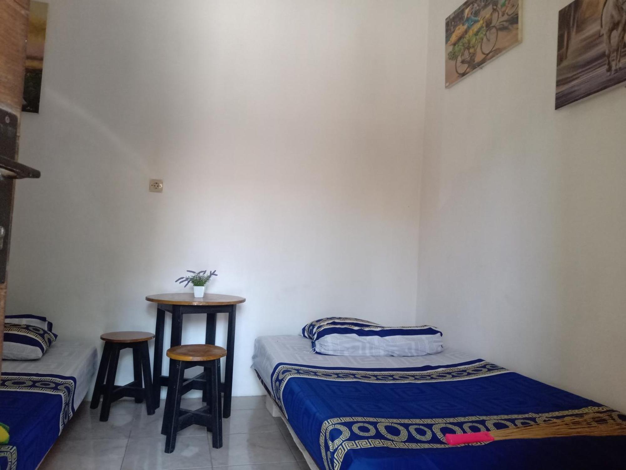 Kost Backpacker Hotel Sidoarjo Exterior foto