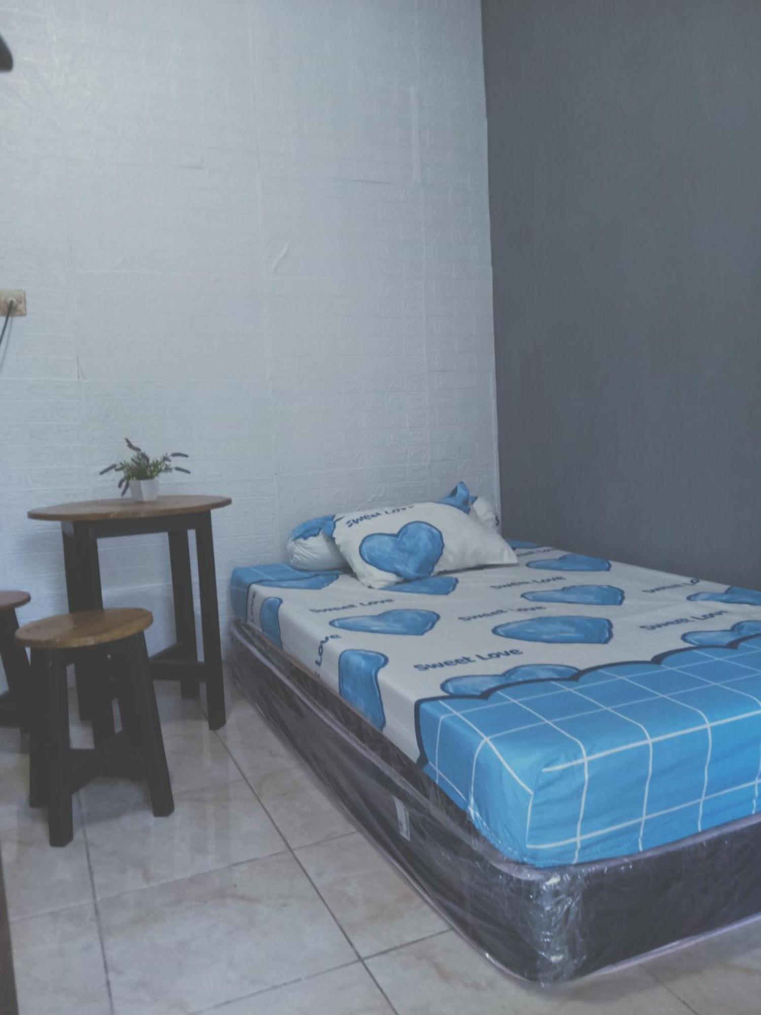 Kost Backpacker Hotel Sidoarjo Exterior foto