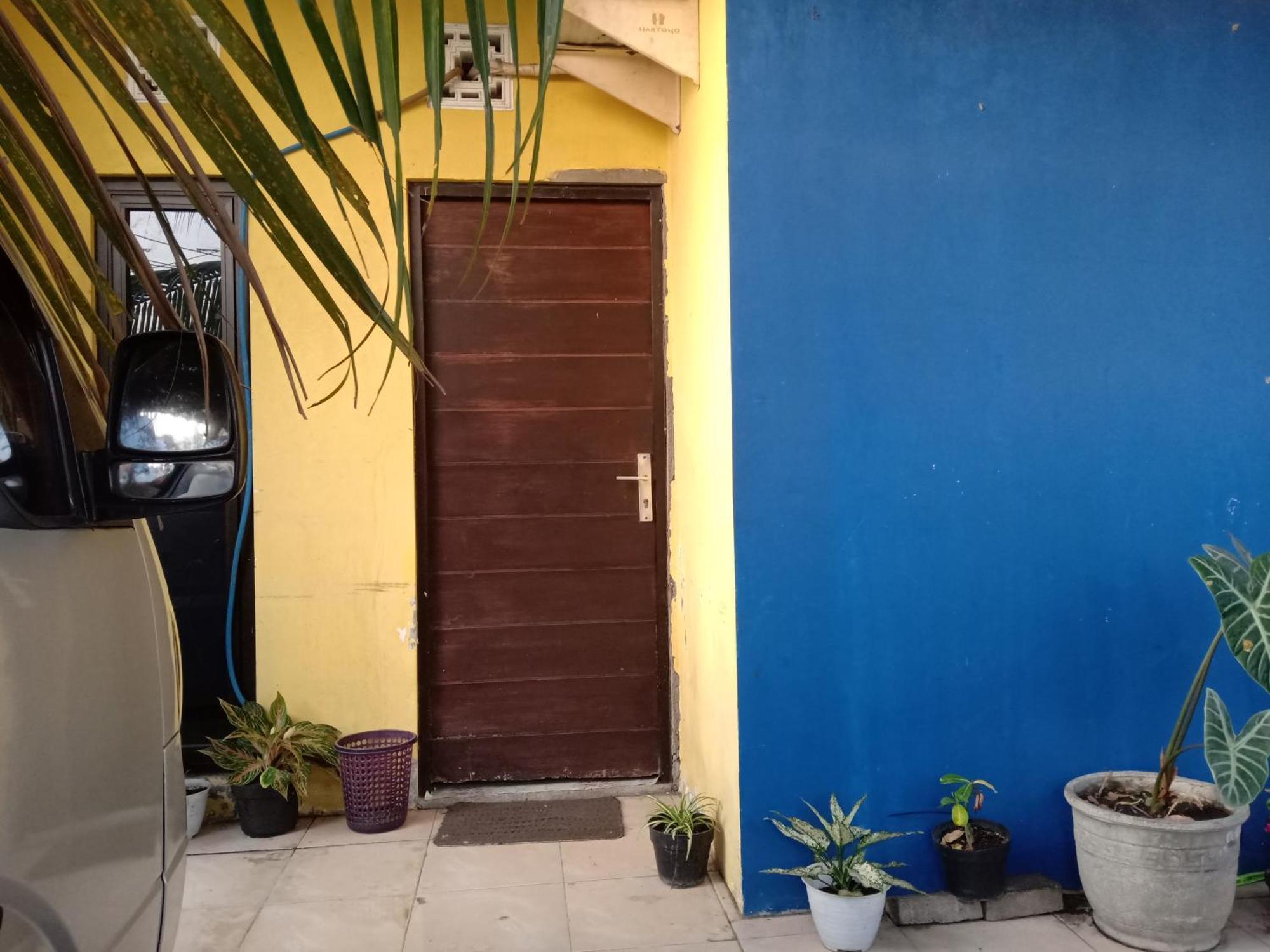 Kost Backpacker Hotel Sidoarjo Exterior foto
