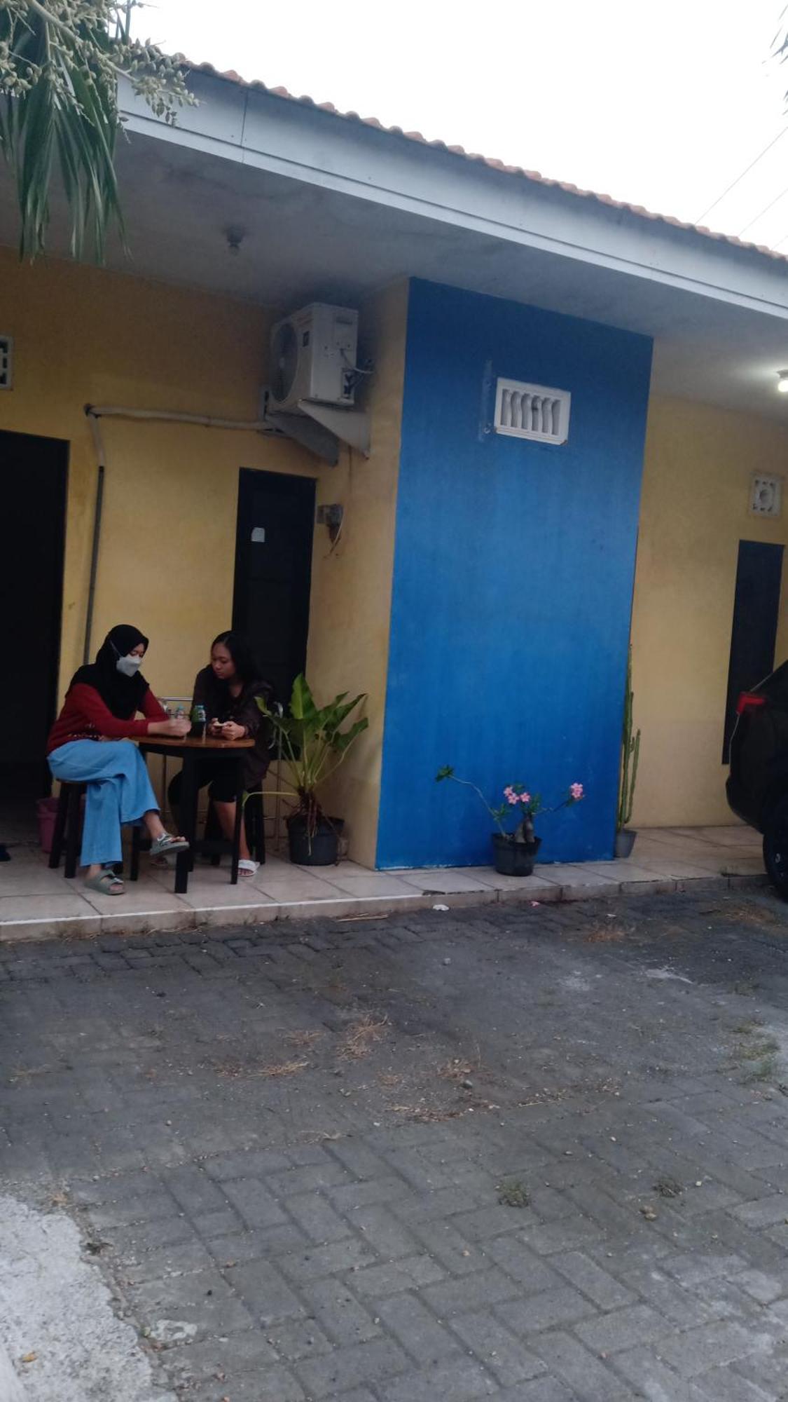 Kost Backpacker Hotel Sidoarjo Exterior foto