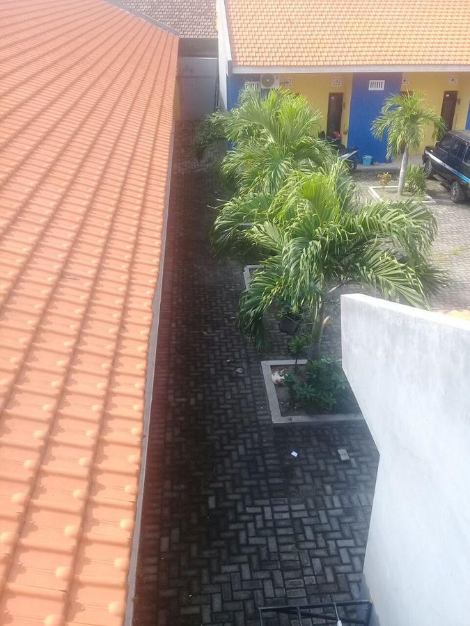 Kost Backpacker Hotel Sidoarjo Exterior foto