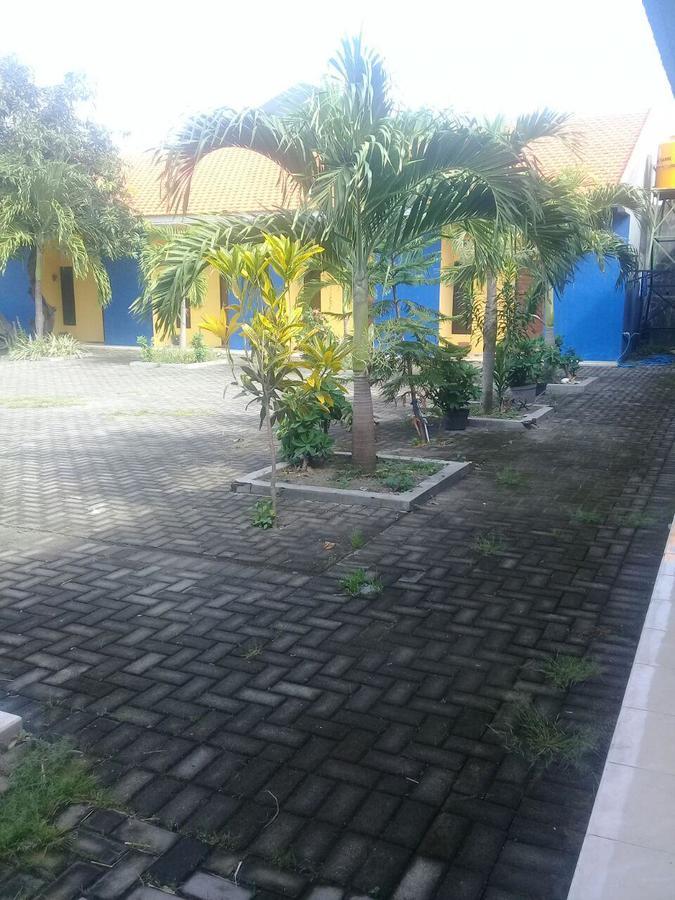 Kost Backpacker Hotel Sidoarjo Exterior foto