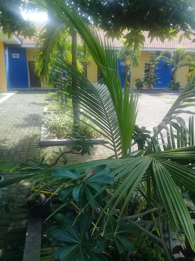 Kost Backpacker Hotel Sidoarjo Exterior foto